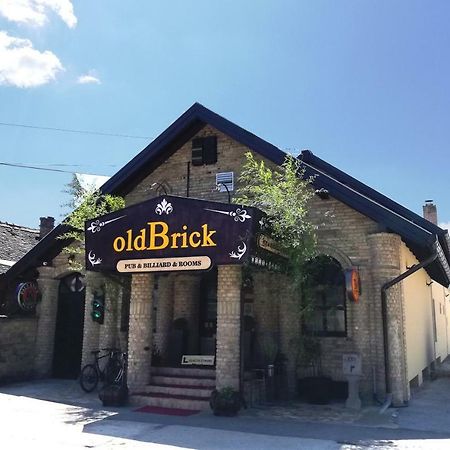 Oldbrick Pub Hotell Sombor Eksteriør bilde