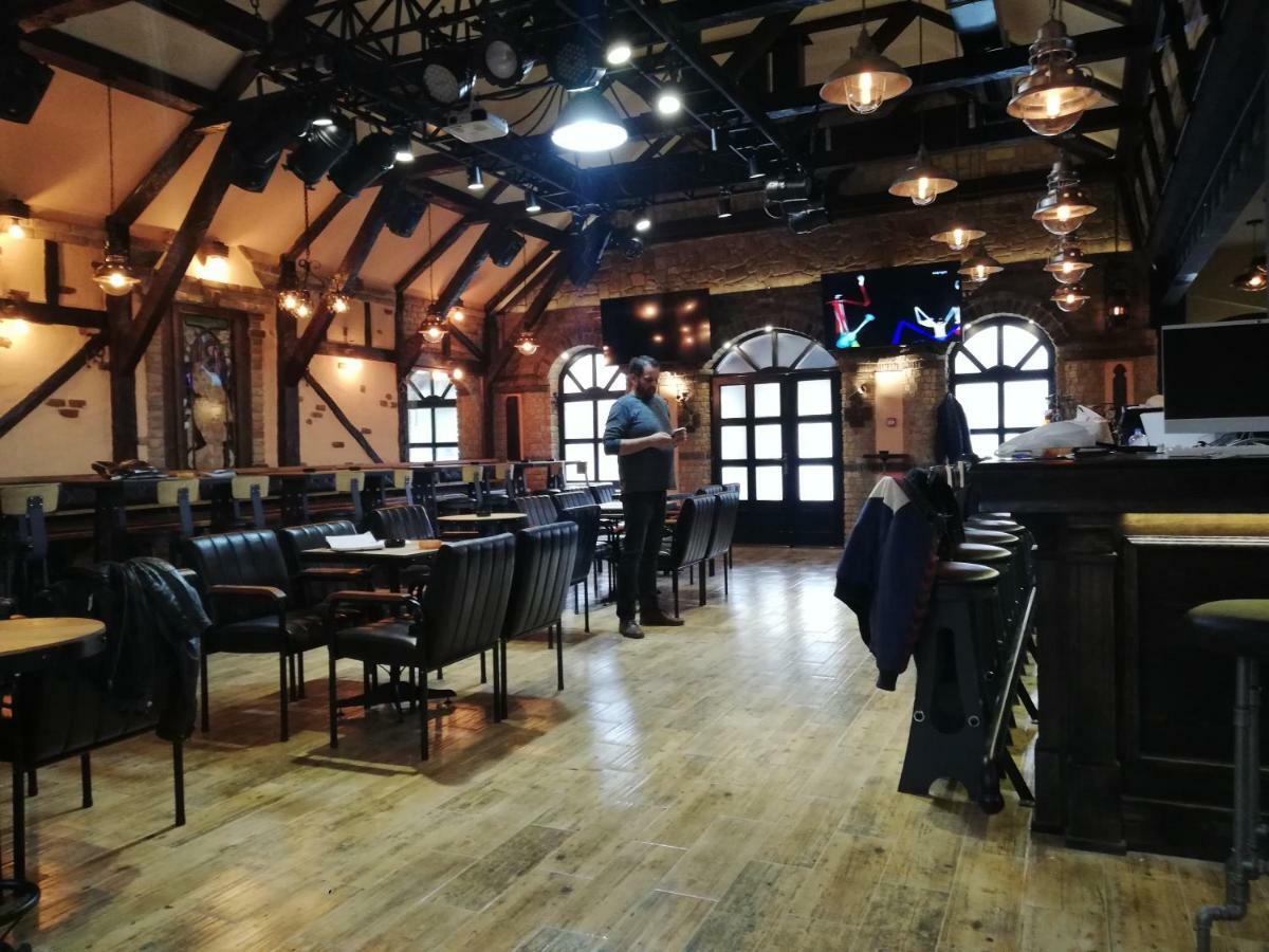Oldbrick Pub Hotell Sombor Eksteriør bilde