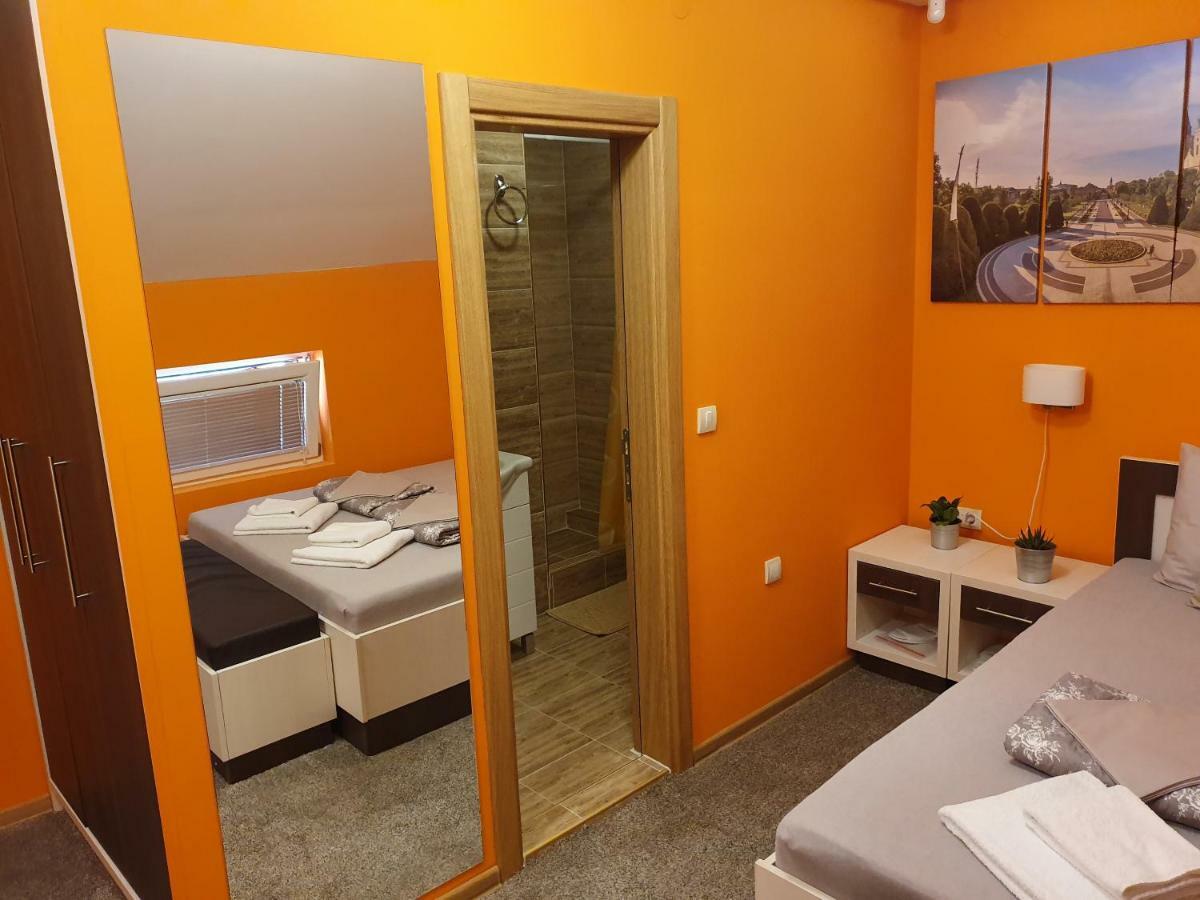 Oldbrick Pub Hotell Sombor Eksteriør bilde